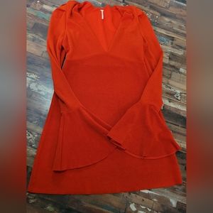Free People Deep V Dress with Flounce Sleeves Size Medium-GORGEOUS ON